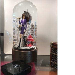 Henri Bendel Snow Globe Singin' In the Rain